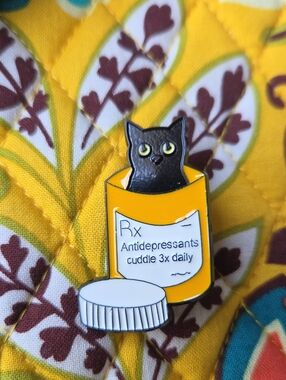 Yellow Cat Enamel Pin - Antidepressants Cuddle 3x Daily